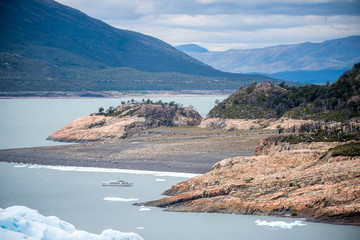 知识产权保护要综合运用什么等多种手段从审查授权行政执法司法保护仲裁调解行