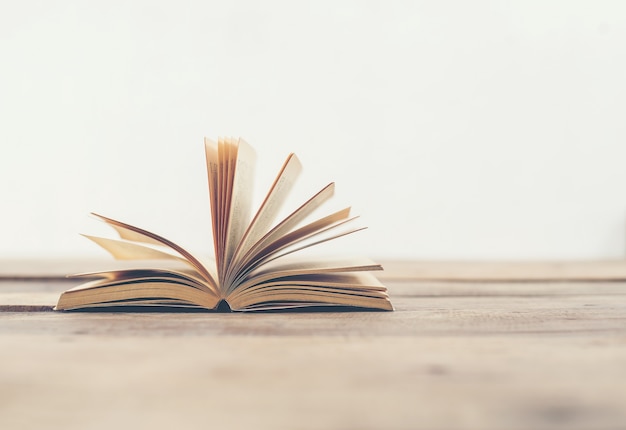 历史上与诸葛亮齐名的是谁