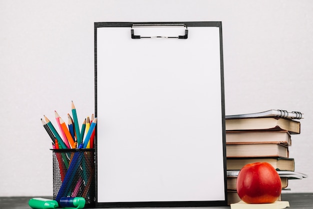 知识产权保护要综合运用什么等多种手段从审查授权行政执法司法保护仲裁调解行